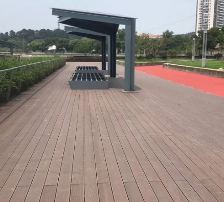 江陰船廠江景平臺翻修項目